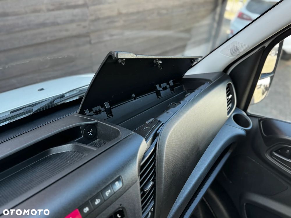 Iveco DAILY 35C16 C 16 - 27