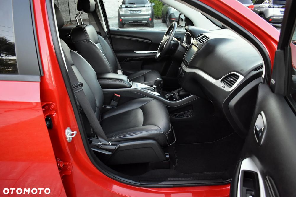Fiat Freemont 2.0 Multijet 16V DPF Automatik Allrad Black Code - 32