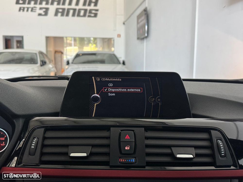 BMW 320 d Pack M - 19