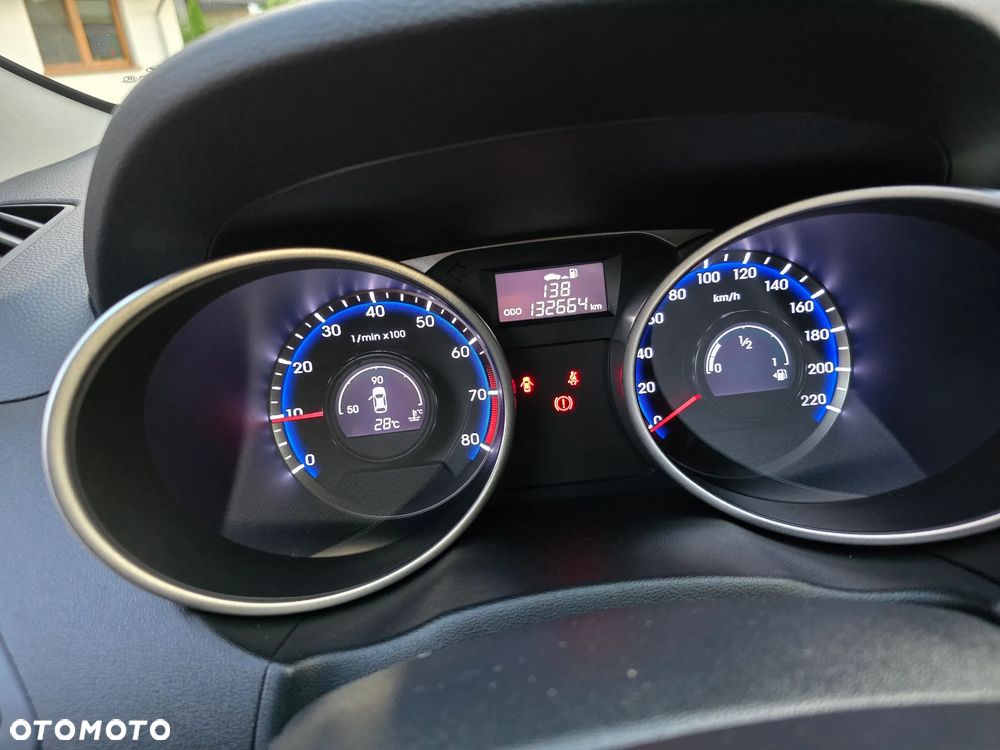 Hyundai ix35 - 12