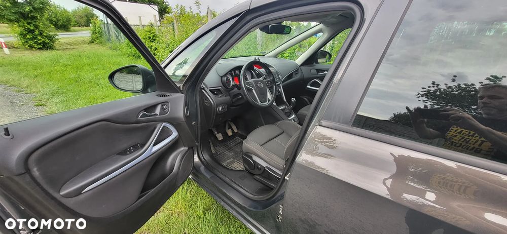 Opel Zafira - 2