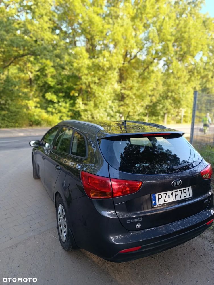 Kia Ceed Cee'd 1.6 CRDi M - 10