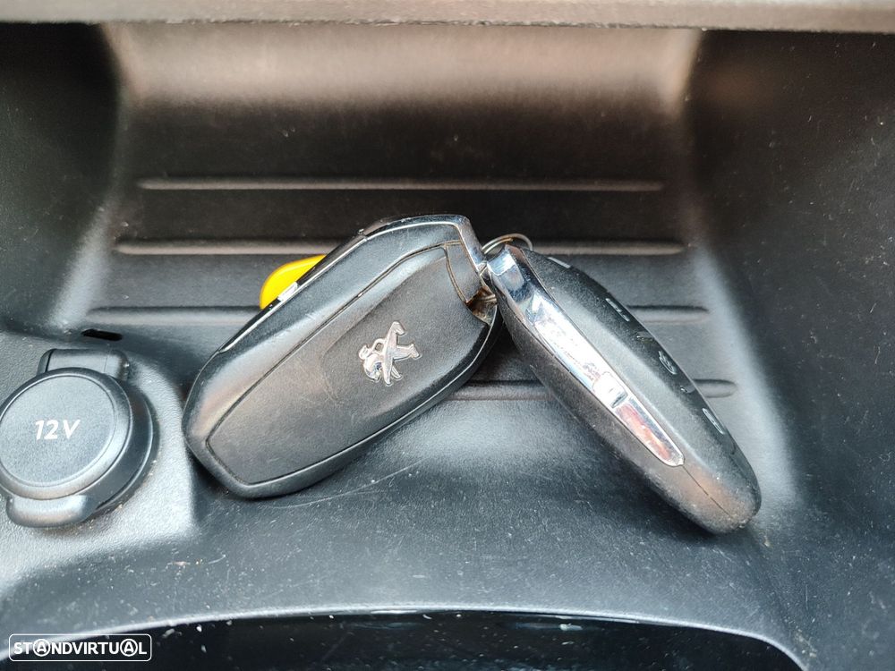 Peugeot e-208 50 kWh Active Pack - 17