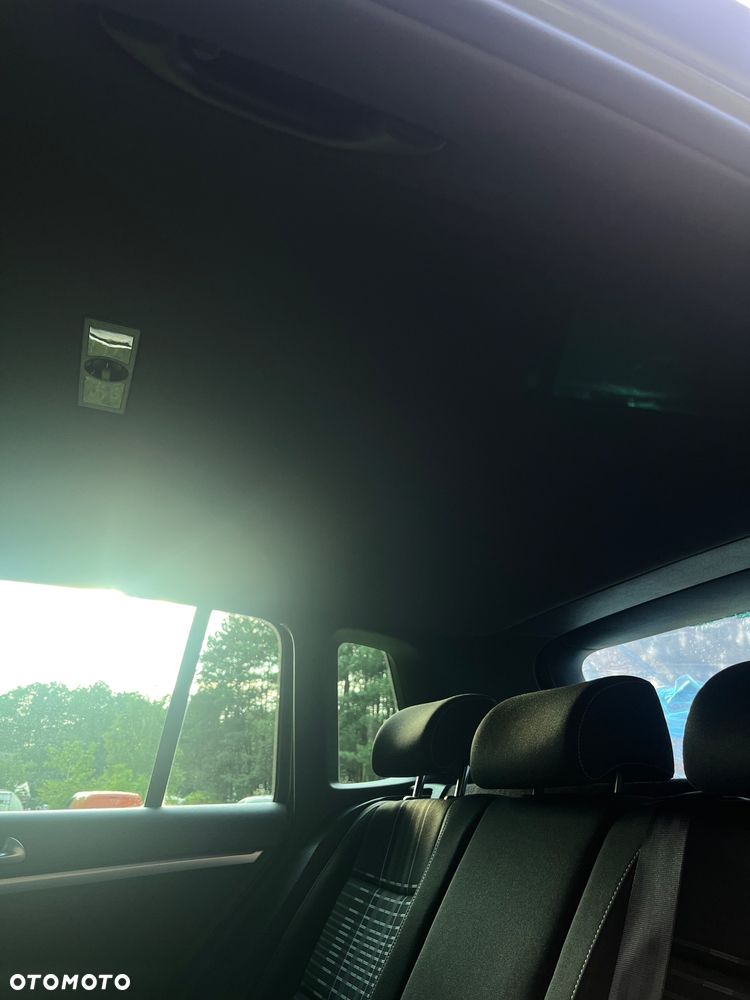 Volkswagen Tiguan - 10