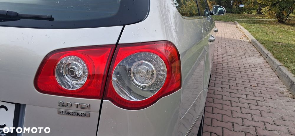Volkswagen Passat - 8