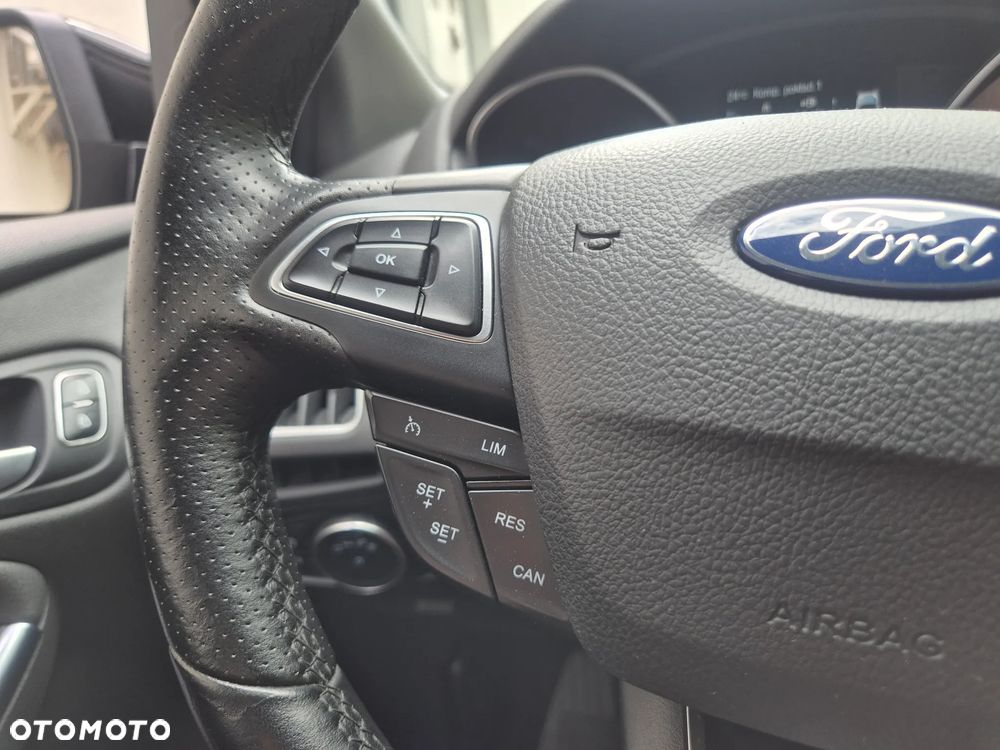 Ford Focus 2.0 TDCi ST mit Leder-Exclusiv-Paket - 26