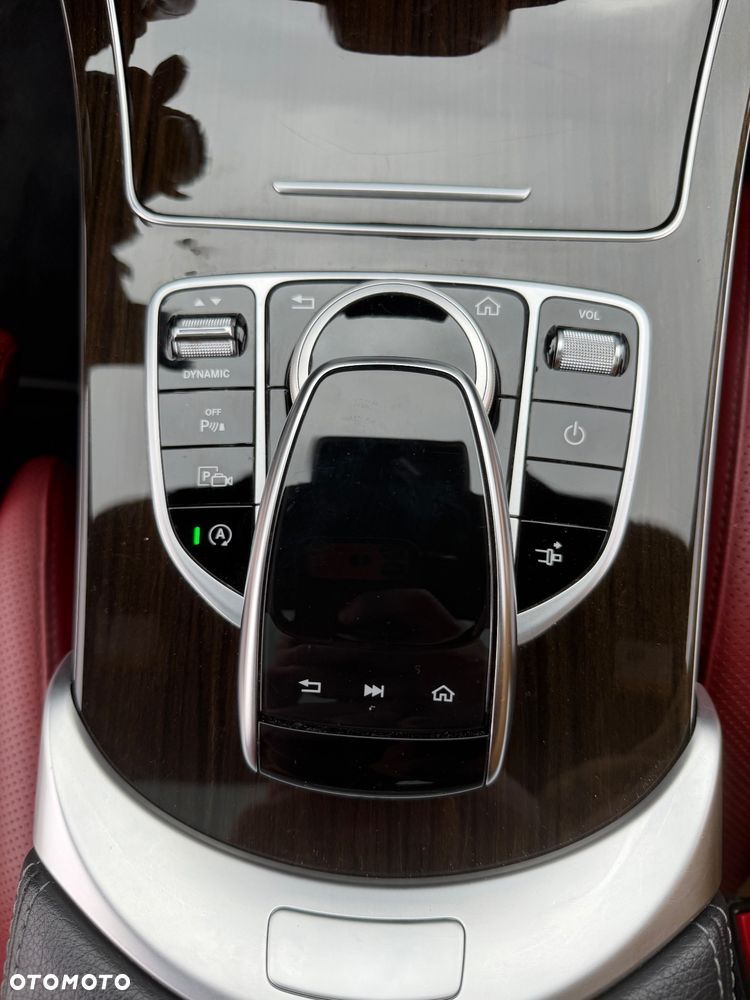 Mercedes-Benz Klasa C - 32