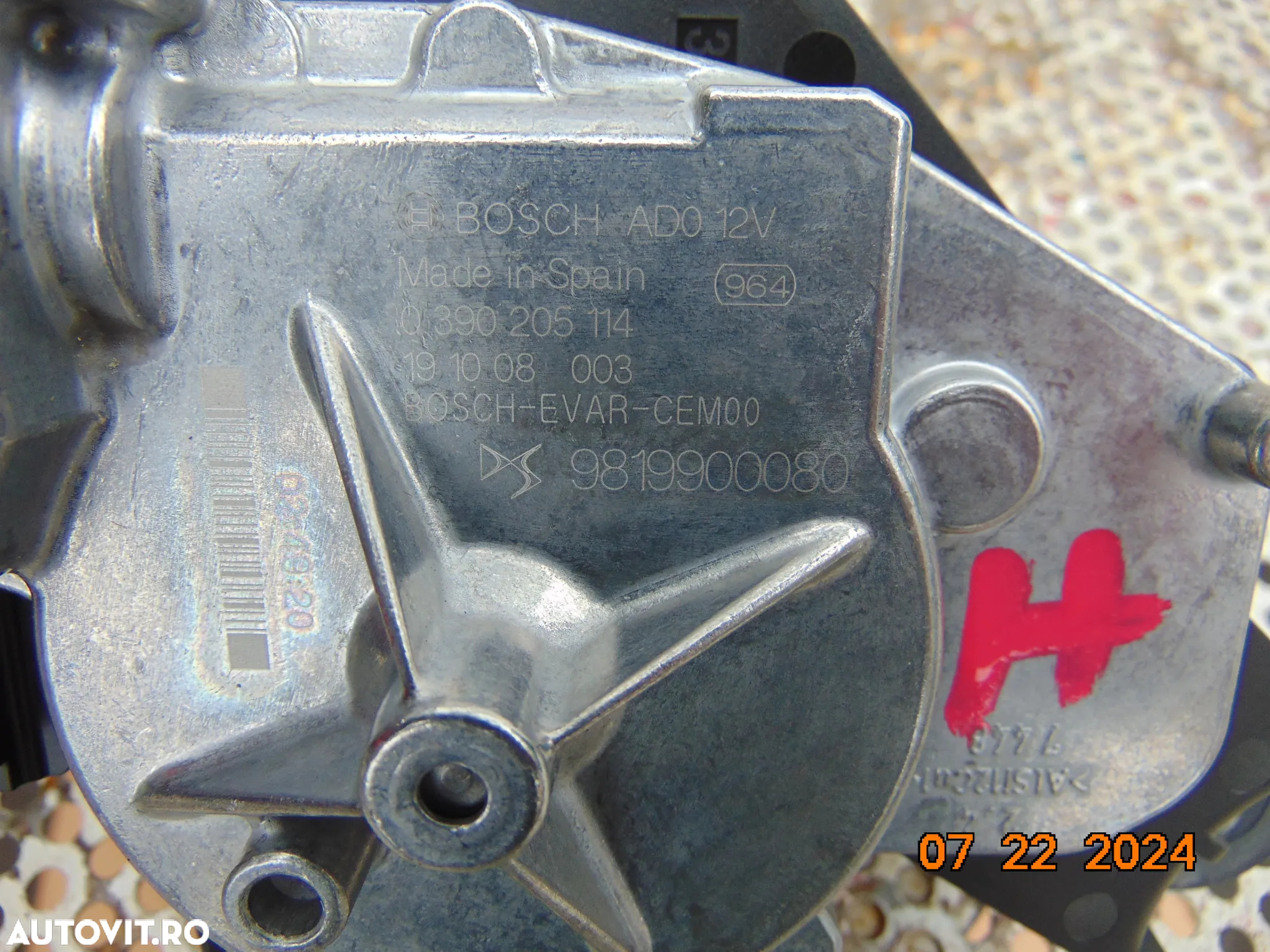 Motoras stergator haion Peugeot 208 dupa 2019 cod 9819900080 - 3