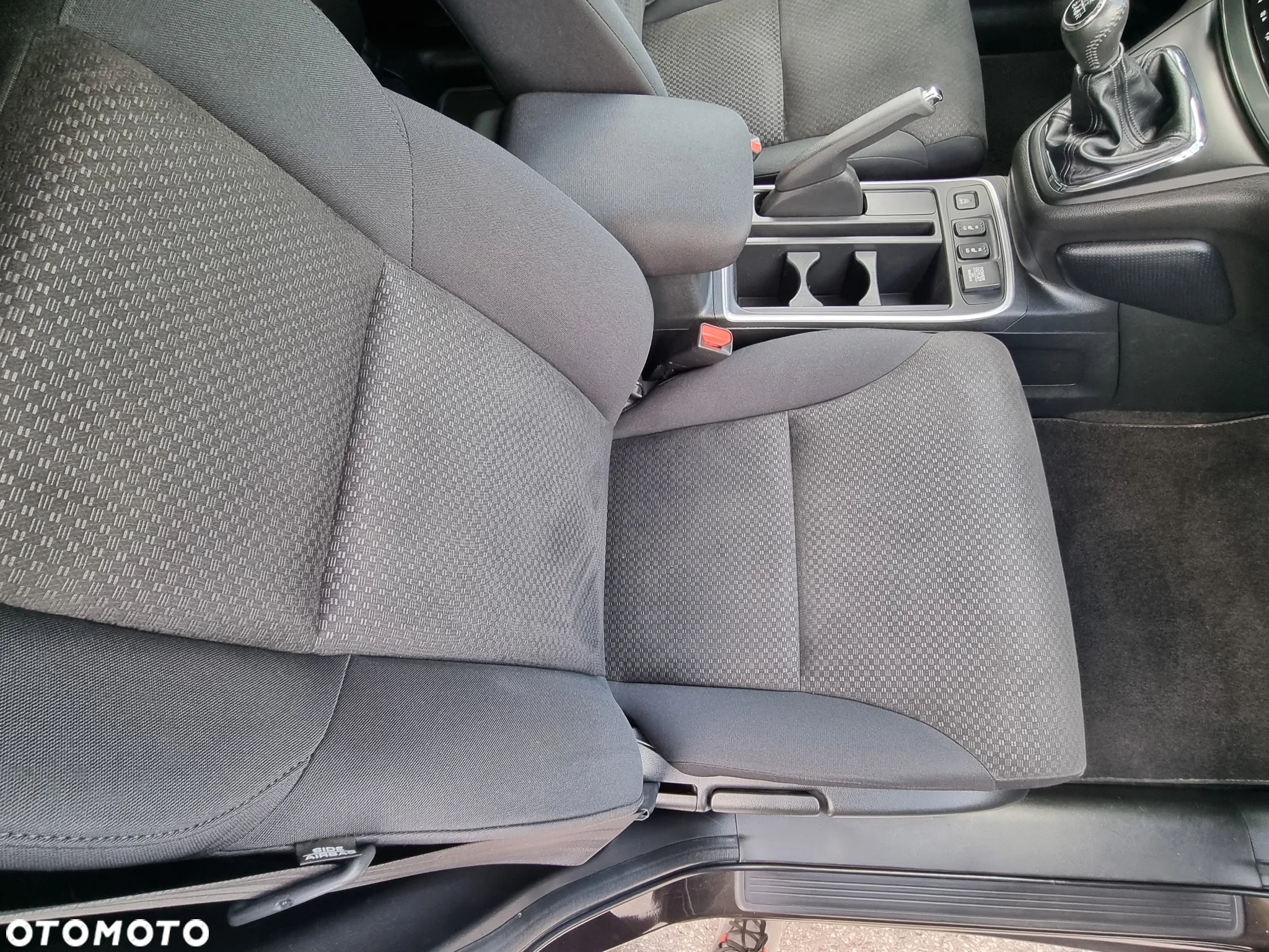 Honda CR-V 2.0 Elegance (Honda Connect+) / (2WD) - 35