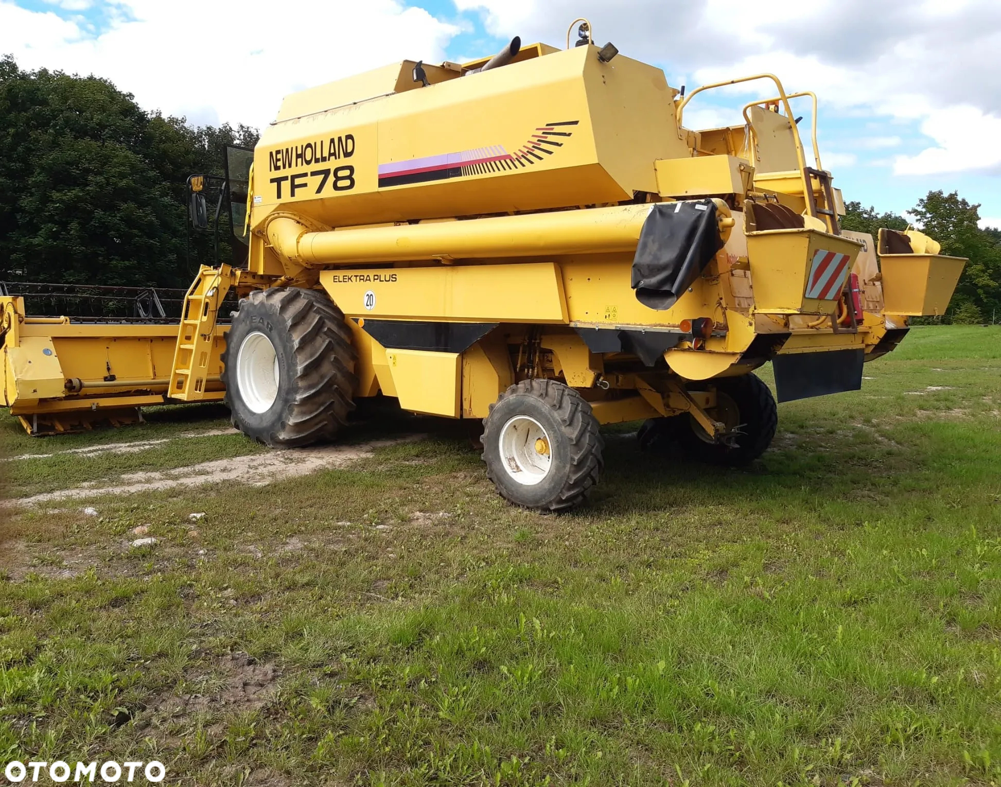 New Holland TF78 - 4