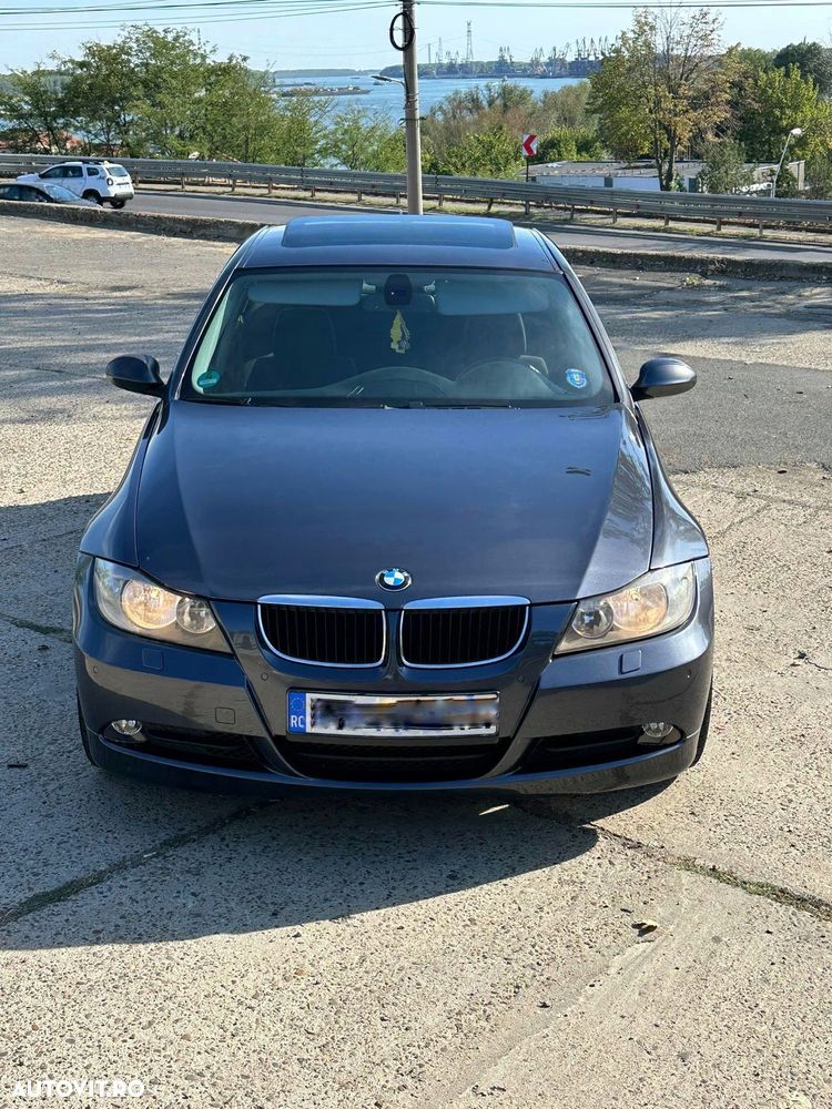 BMW Seria 3 318d - 5