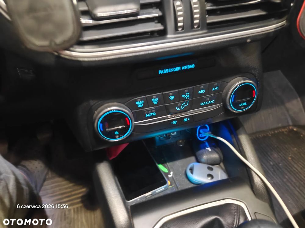 Ford Focus 1.5 EcoBlue SCR Connected - 9