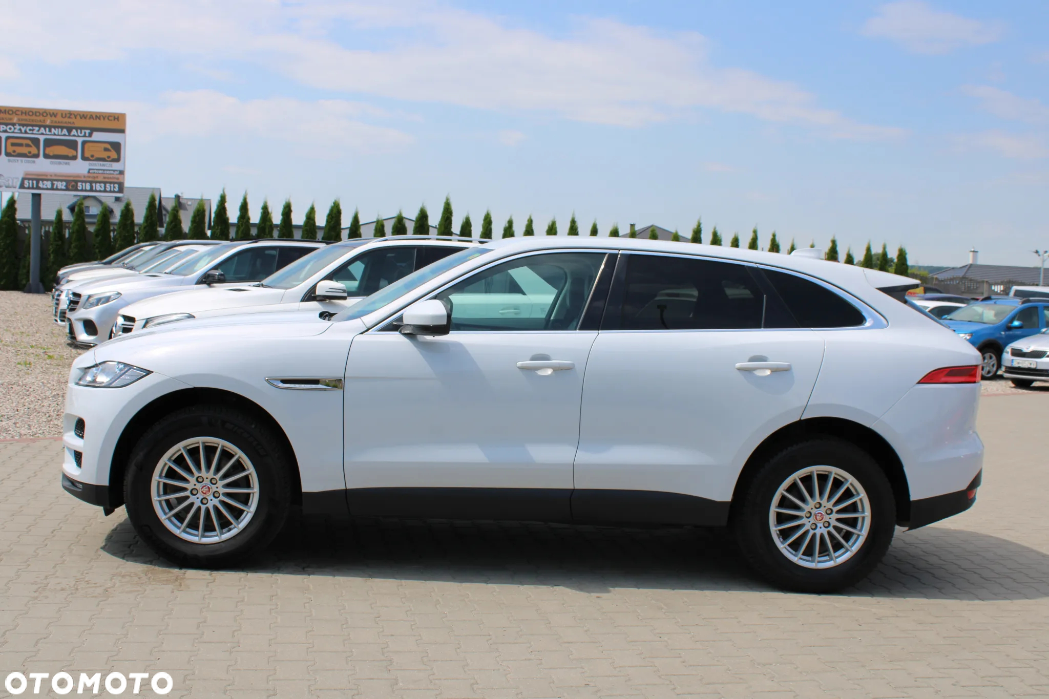 Jaguar F-Pace - 12