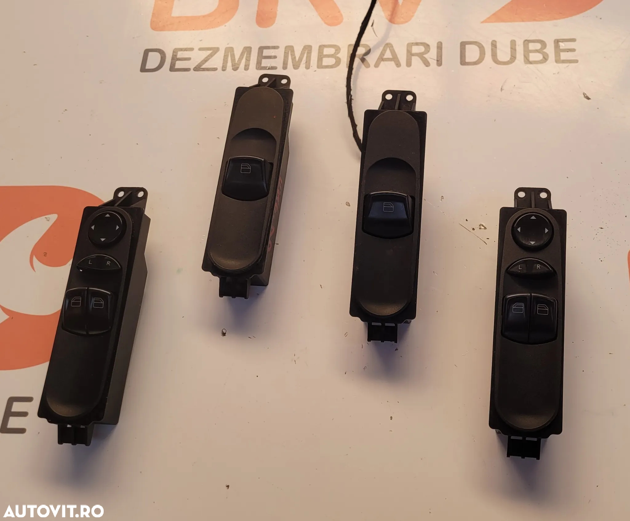 Buton geamuri electrice dreapta pentru Mercedes Vito W639 Euro 5 An fabricatie 2012 - 2
