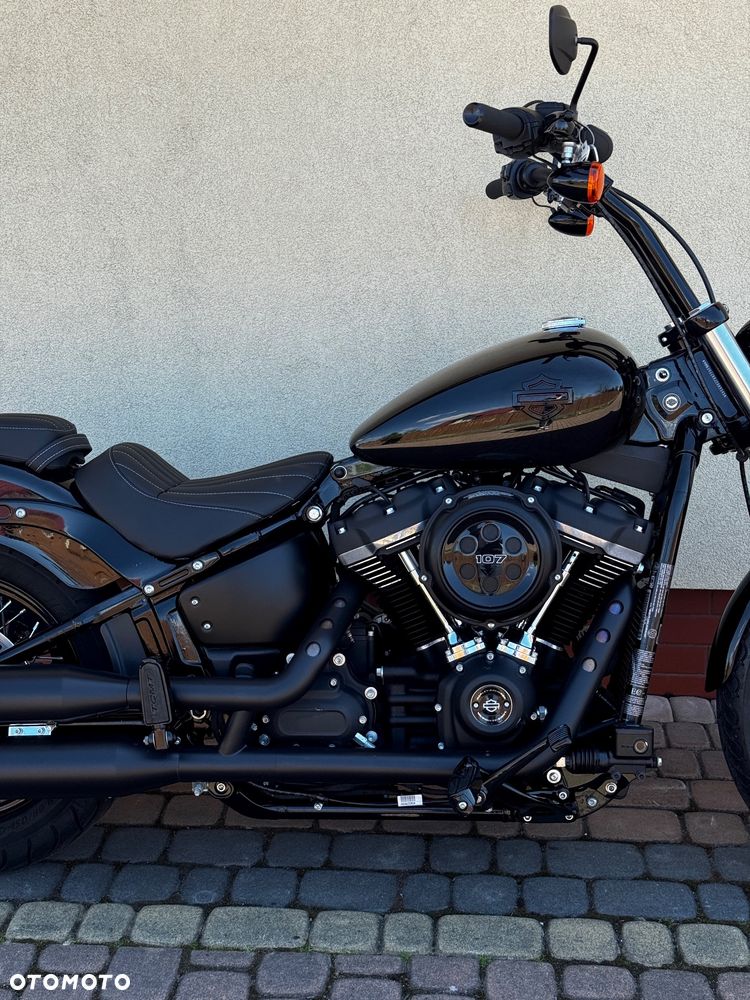 Harley-Davidson Softail Street Bob - 9