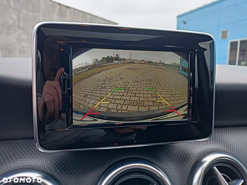 Mercedes-Benz Klasa A 180 (BlueEFFICIENCY) AMG Sport - 24