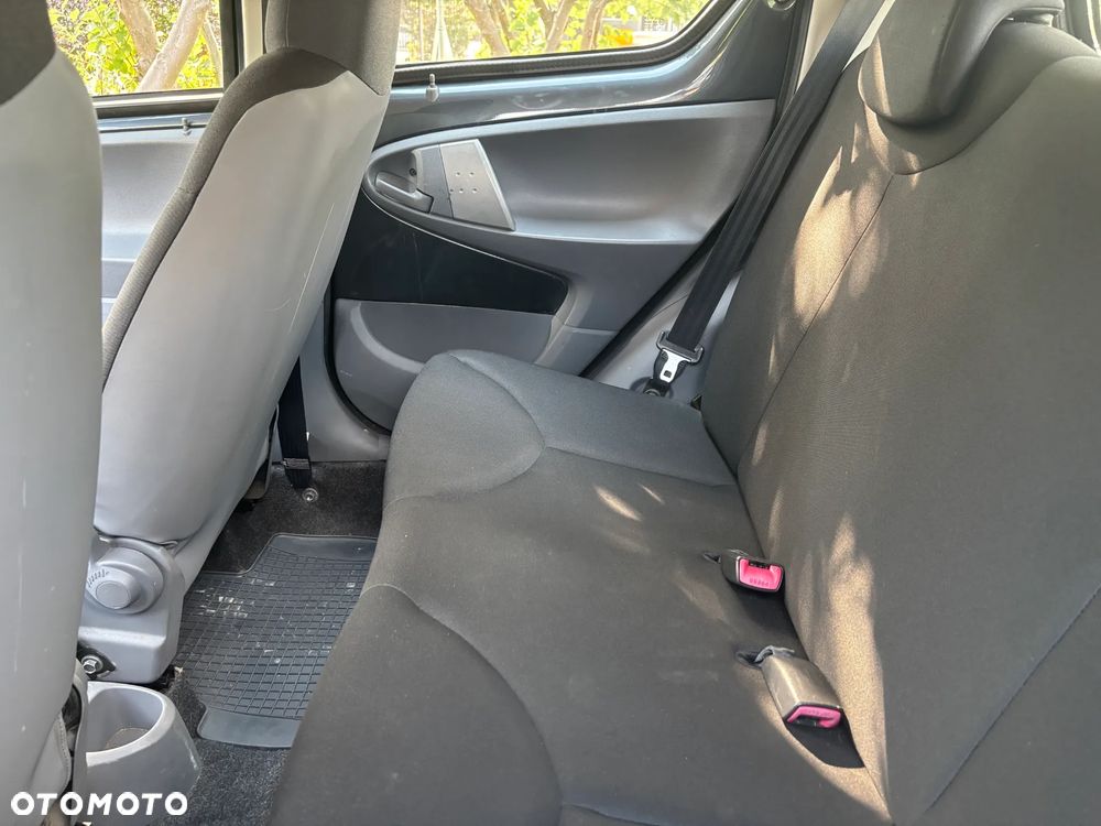 Toyota Aygo - 13
