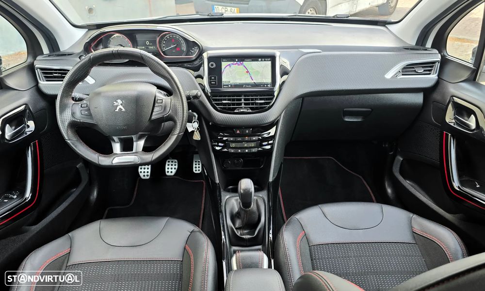 Peugeot 2008 PureTech 110 Stop&Start GT-Line Edition - 18