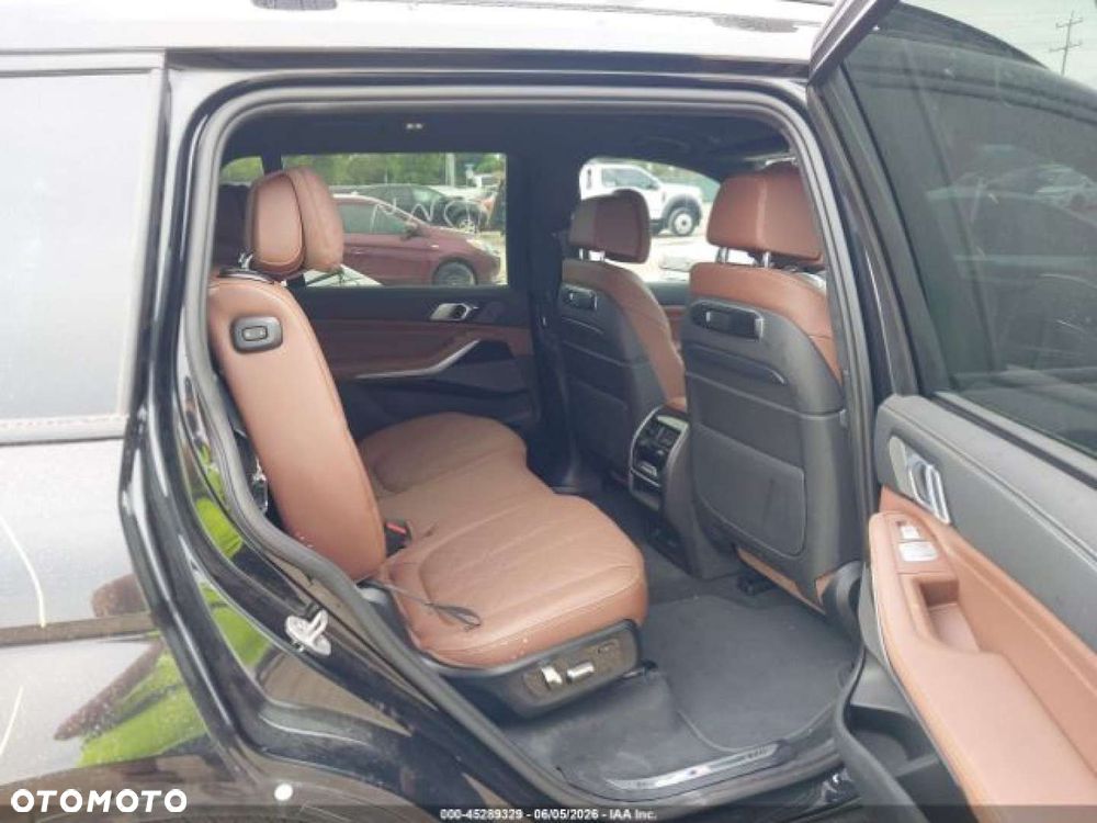 BMW X7 - 14