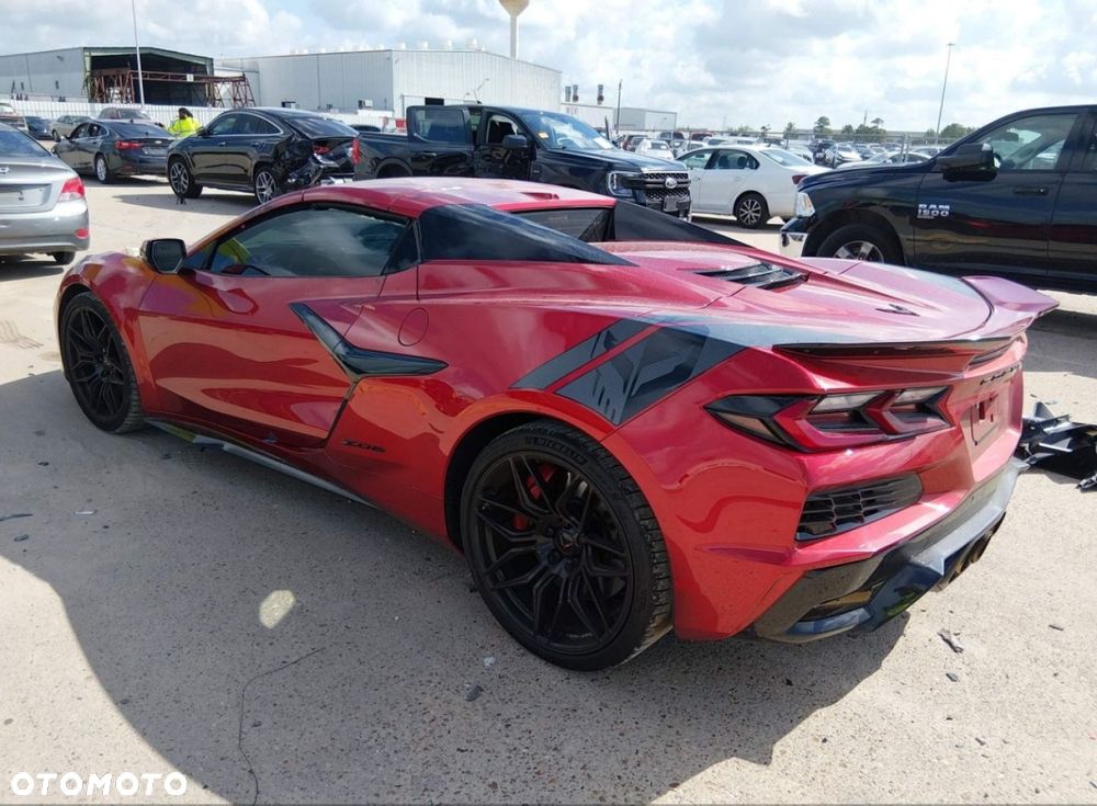 Chevrolet Corvette - 5