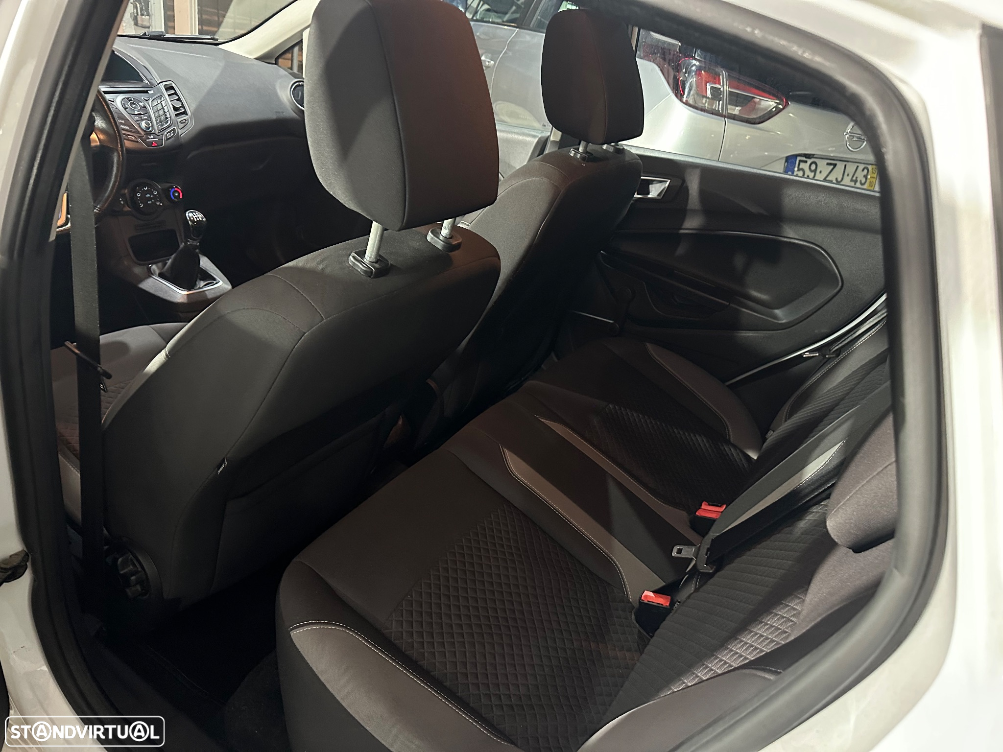 Ford Fiesta 1.5 TDCi Active+ - 9