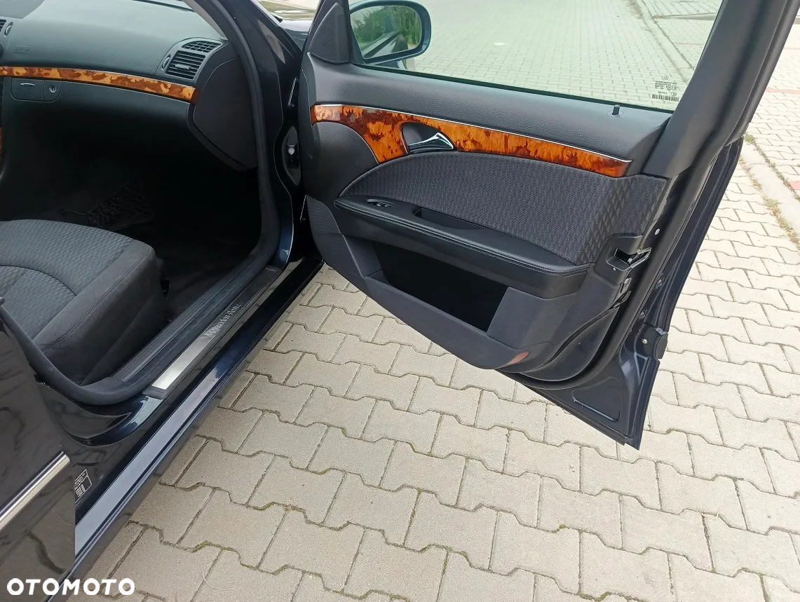 Mercedes-Benz Klasa E - 22