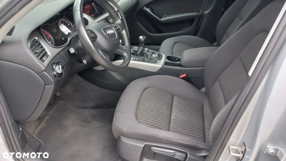 Audi A4 Limousine 1.8 TFSI Ambiente - 8