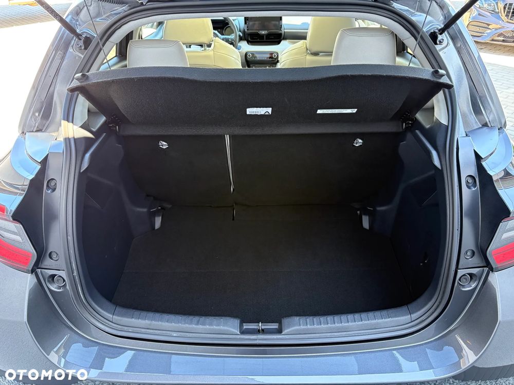 Toyota Yaris Hybrid 1.5 Selection Style - 12