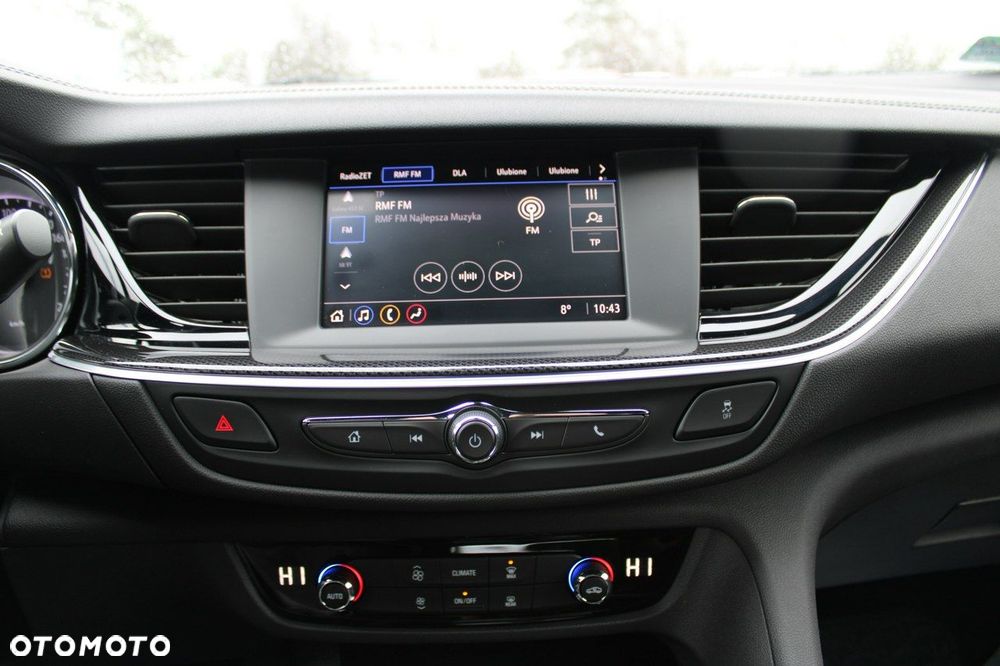 Opel Insignia - 25