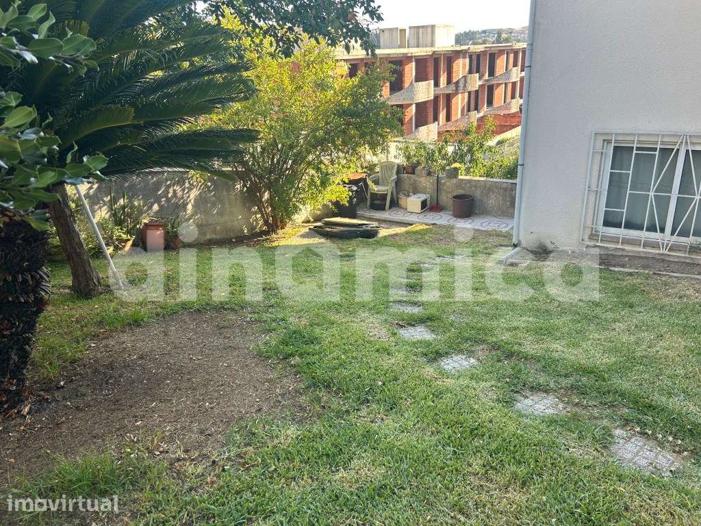 Moradia T3 (Gaveto) - Arrendamento! - Grande imagem: 4/39