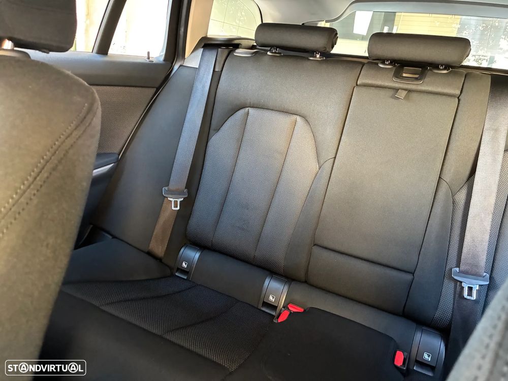 BMW 320 e Touring Corporate Edition Auto - 23