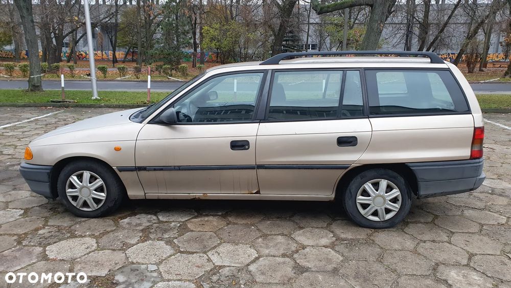 Opel Astra 1.4 16v GL - 7