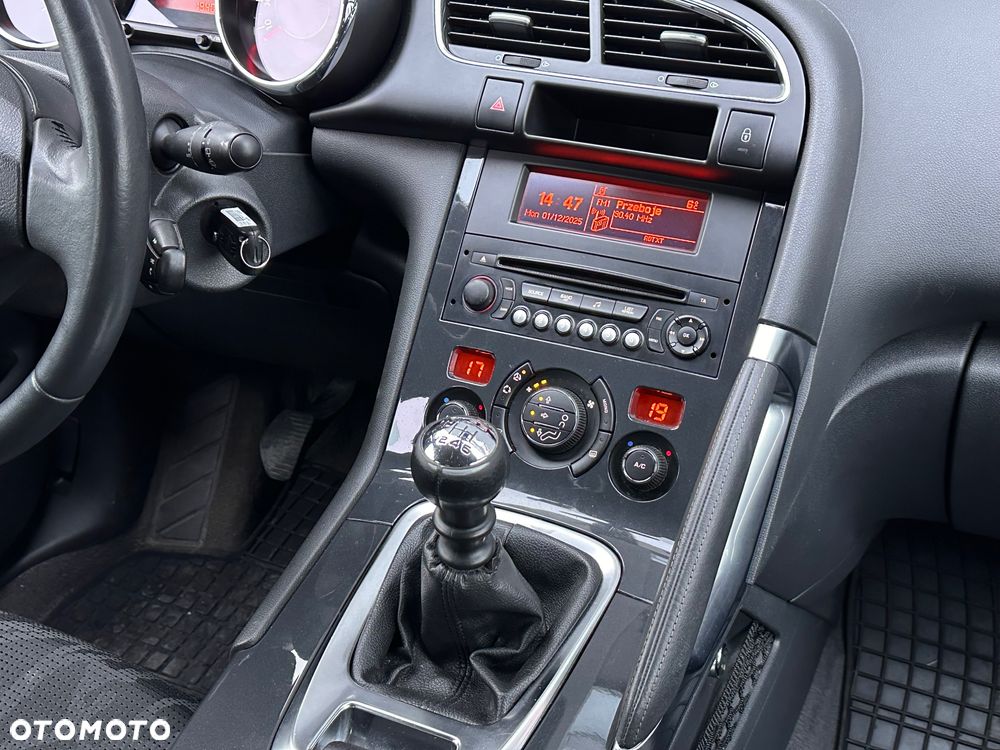 Peugeot 3008 1.6 HDi Trendy - 8