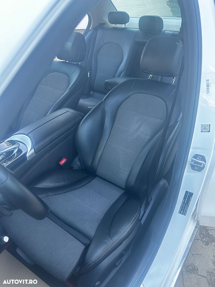 Mercedes-Benz C 220 CDI DPF Automatik BlueEFFICIENCY Avantgarde - 20