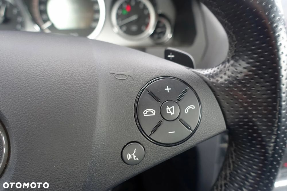 Mercedes-Benz Klasa E 350 CGI BlueEFFICIENCY 7G-TRONIC Avantgarde - 33