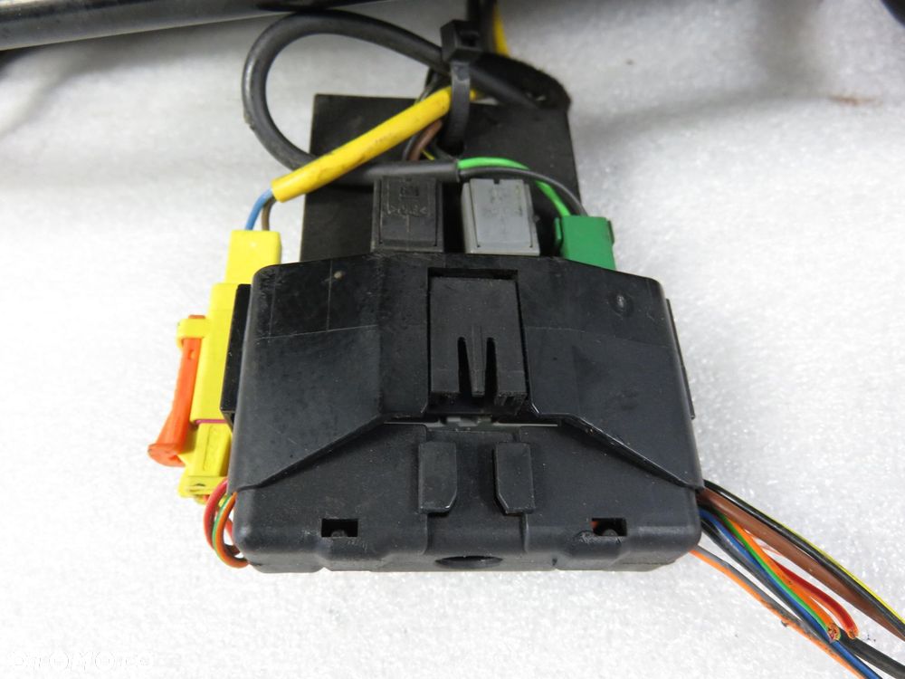 FOTELE PRZÓD SKÓRZANE OPEL ZAFIRA A - 2