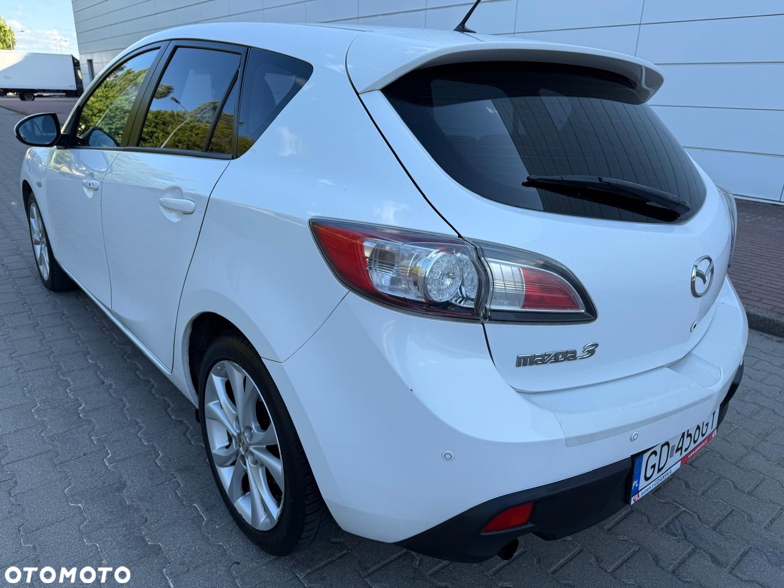Mazda 3 2.0 Exclusive + - 4