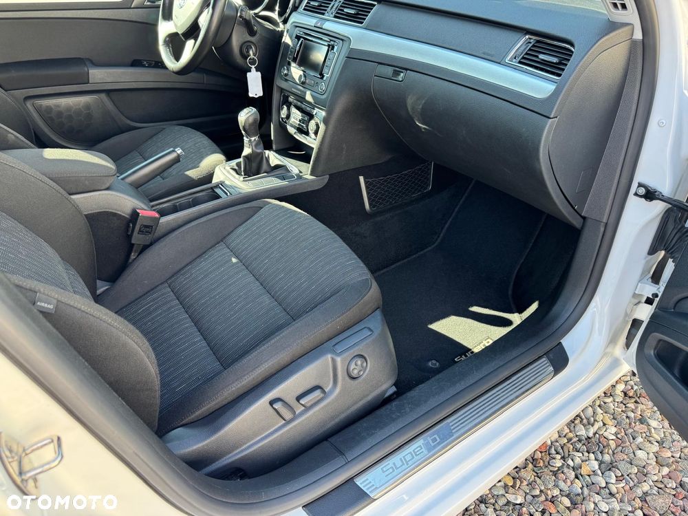 Skoda Superb 1.6 TDI Elegance Greenline - 16