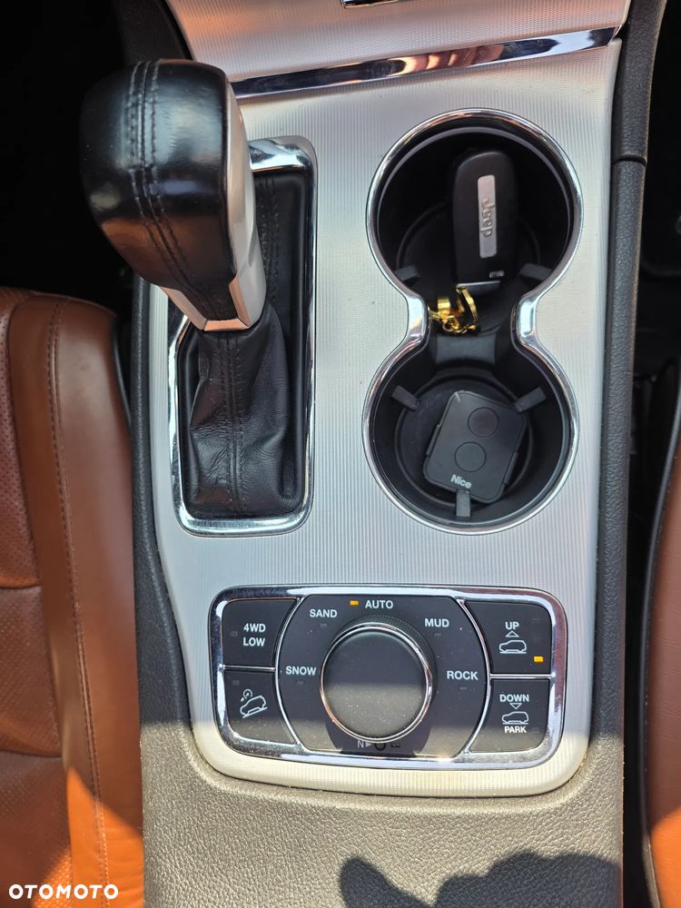 Jeep Grand Cherokee 5.7 V8 HEMI 4WD Automatik Summit - 29