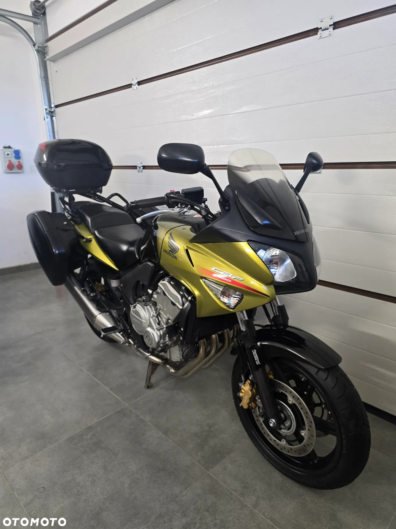 Honda CBF - 2
