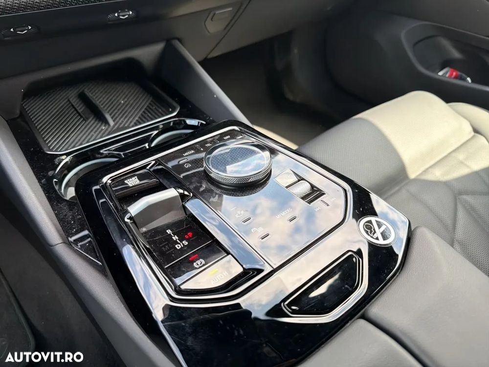 BMW Seria 5 520d xDrive AT MHEV - 9