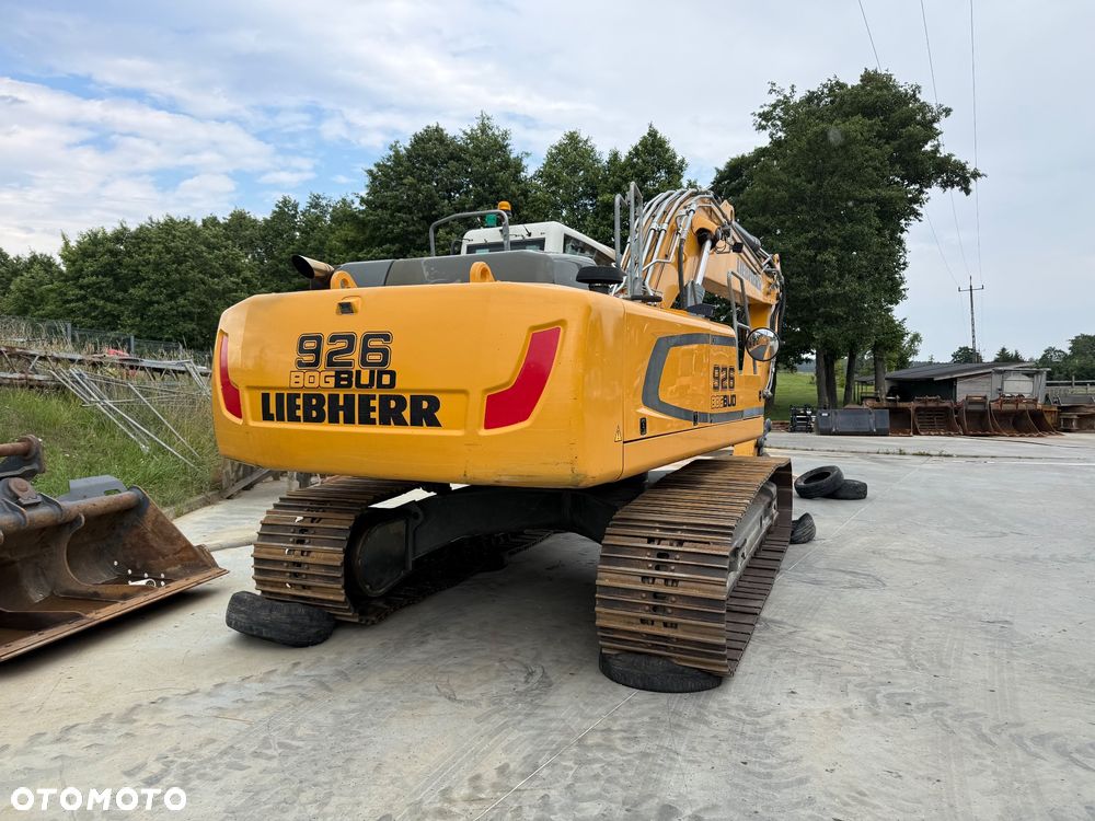 Liebherr R926 - 13
