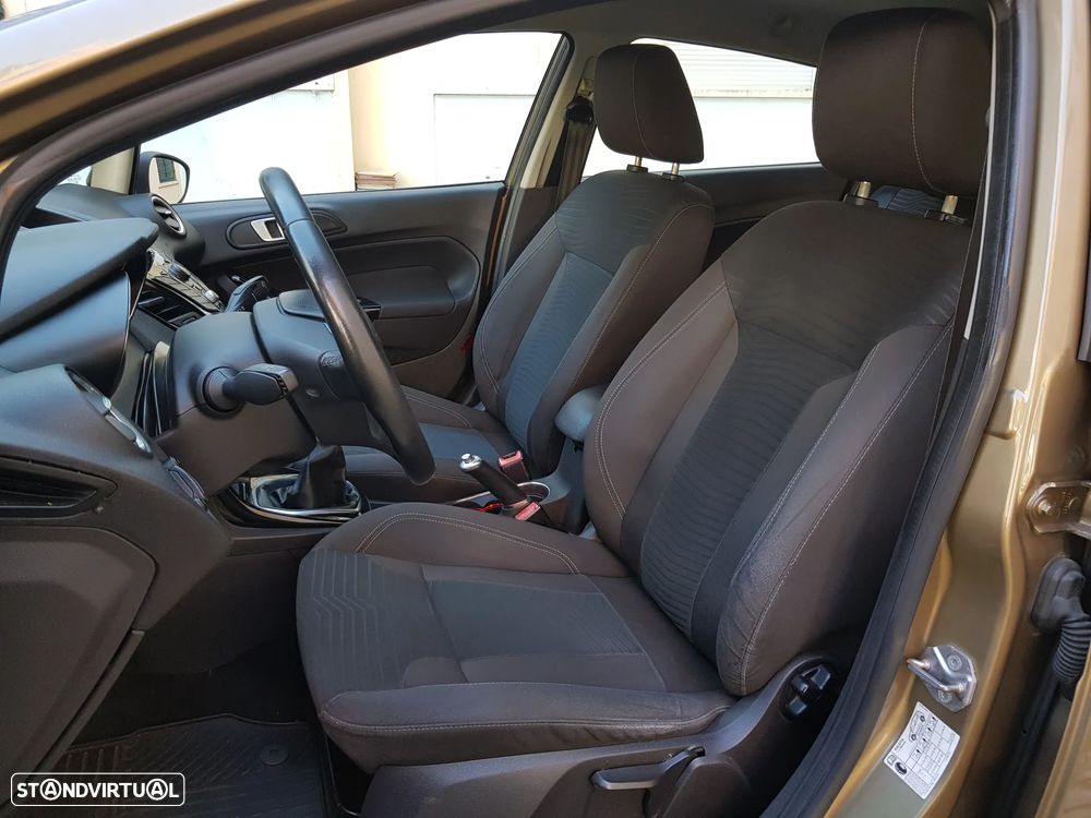 Ford Fiesta 1.6 TDCI Titanium - 27