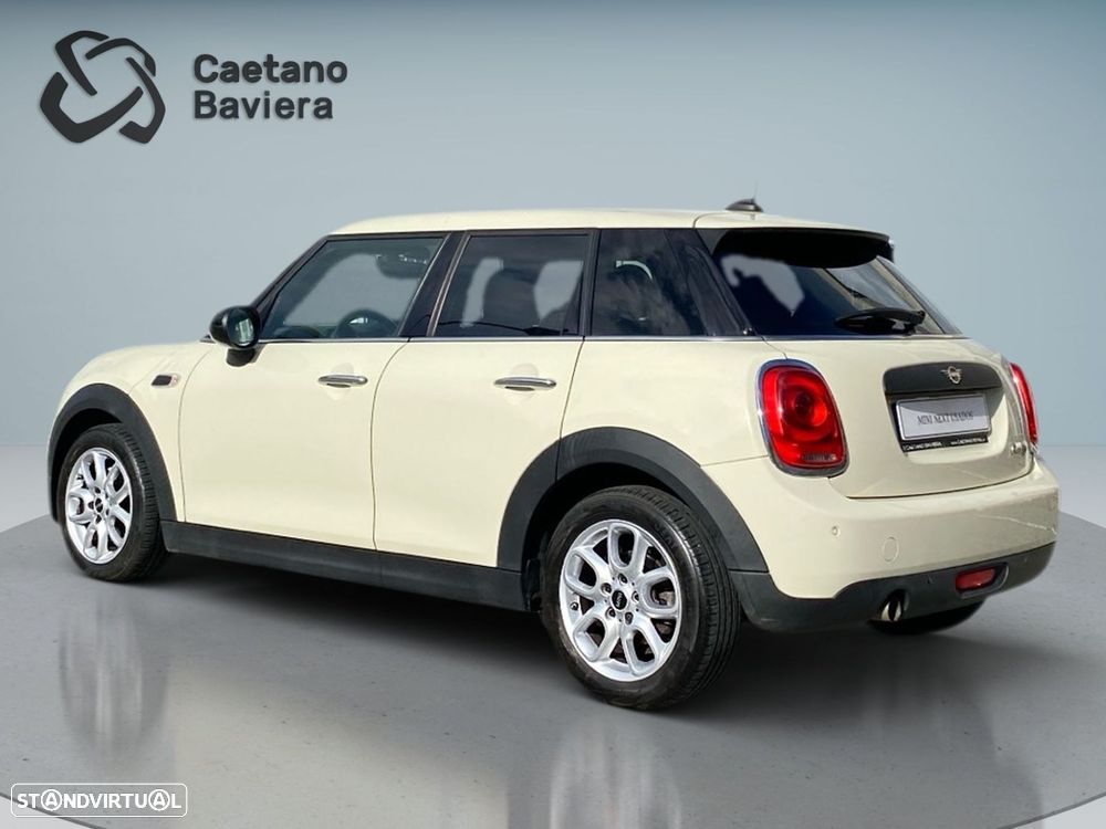 MINI 5 Portas Cooper D - 22