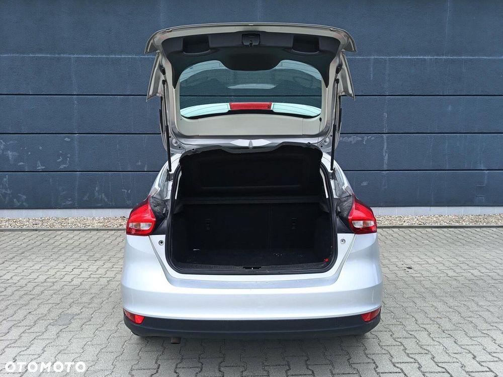 Ford Focus - 8