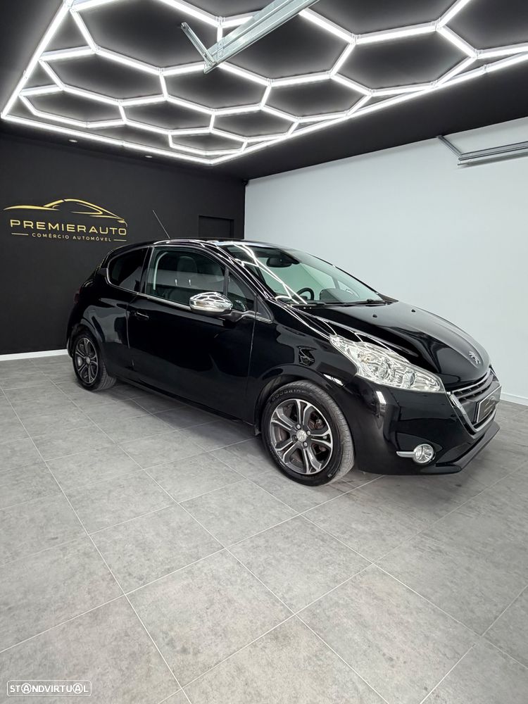 Peugeot 208 1.2 VTi Allure - 4