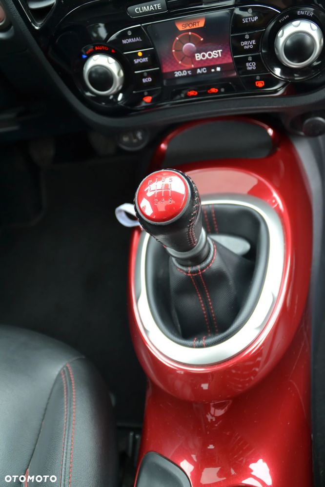 Nissan Juke 1.6 DIG-T N-Connecta - 32