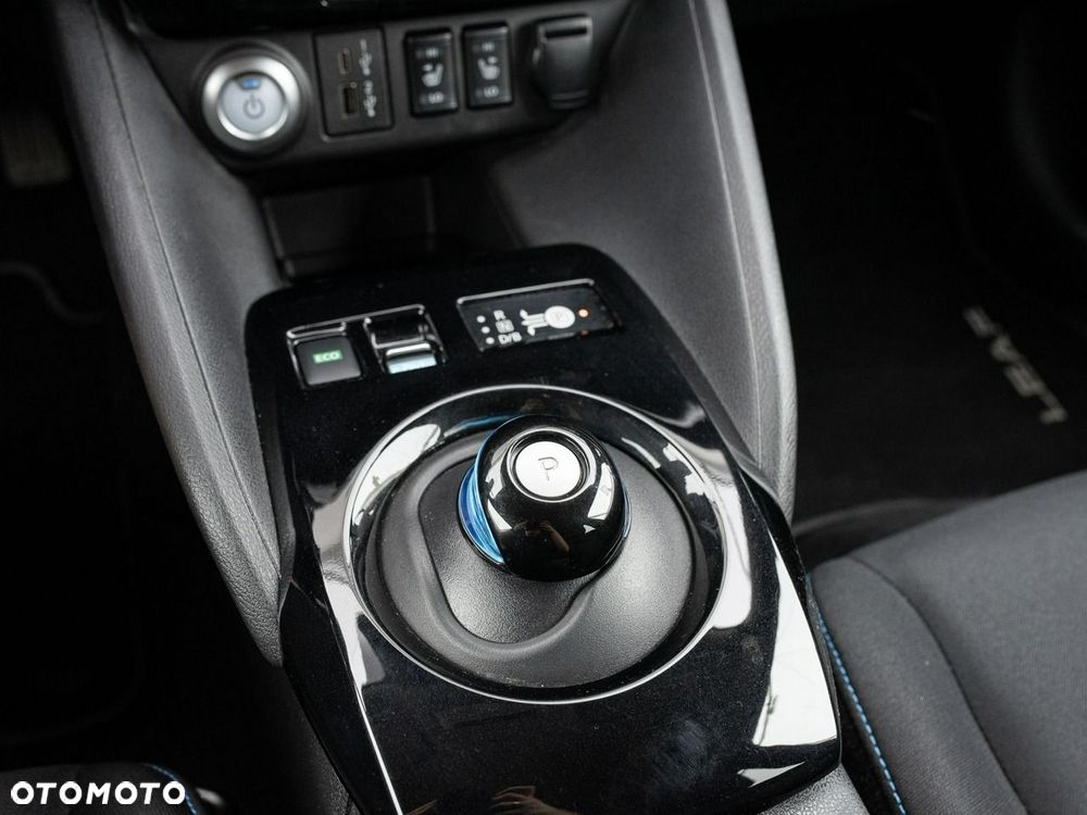 Nissan Leaf 40kWh N-Connecta - 16