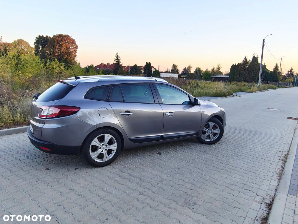 Renault Megane TCe 180 Luxe - 11