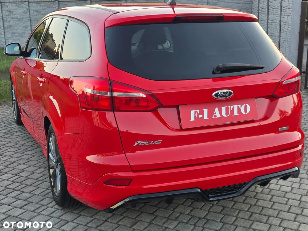 Ford Focus 1.0 EcoBoost Start-Stopp-System ST-LINE DESIGN - 34